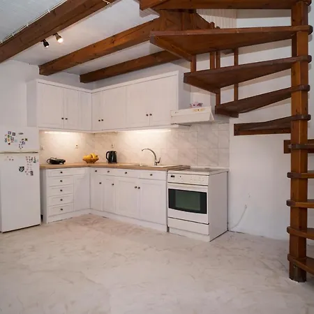 Jasmine House Летний дом